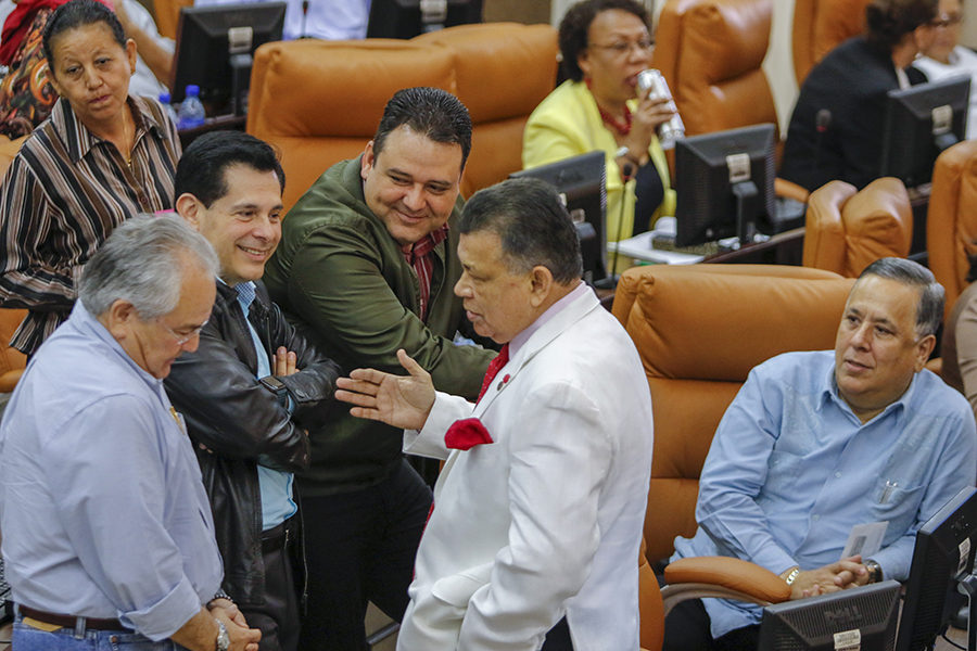 Asamblea con diputados en Nicaragua
