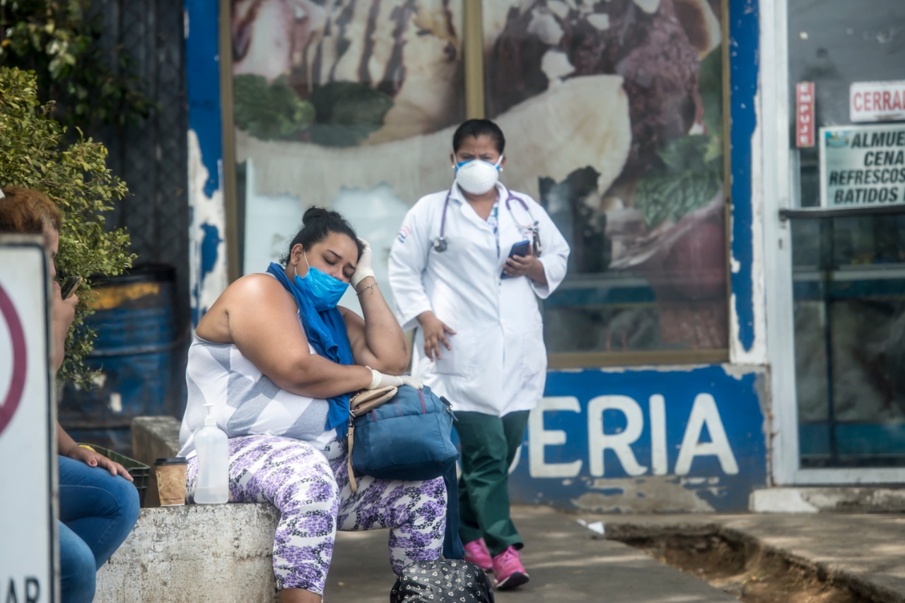 médicos COVID-19