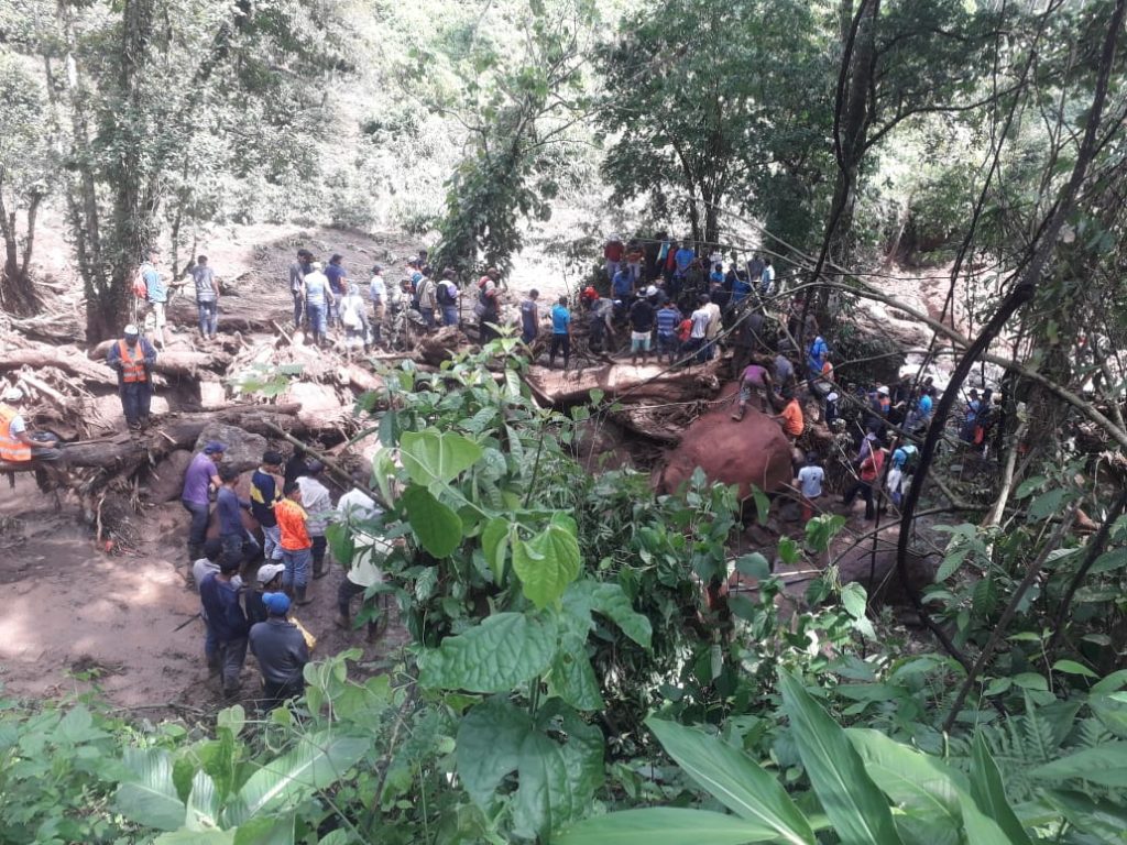 Deslave en el Macizo de Peñas Blancas