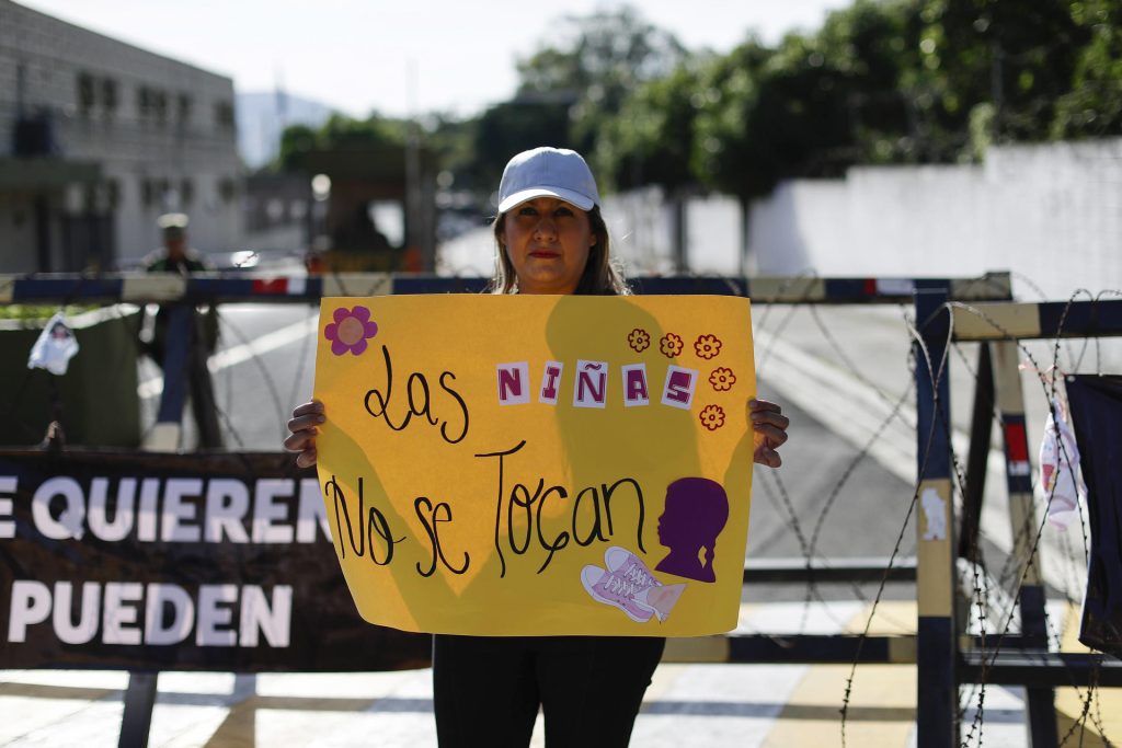 protesta niñas violencia sexual el salvador