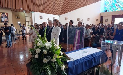 Misa doña Violeta